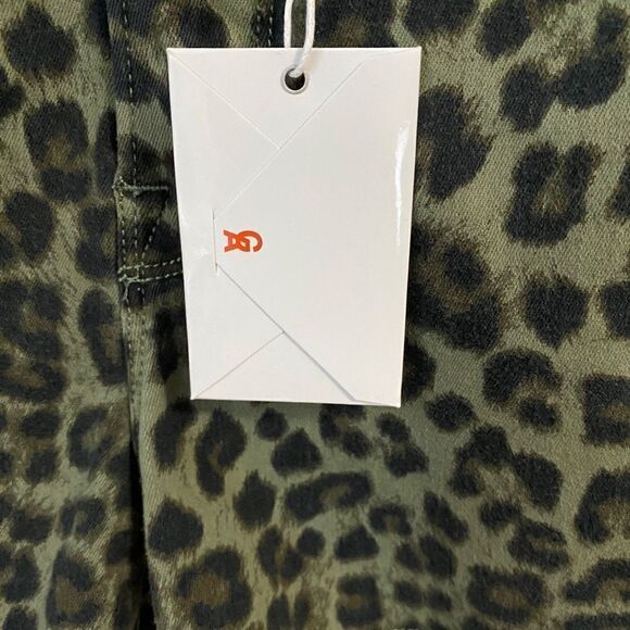 Good American THE CUT-OFFS Olive Leopard Shorts - Picture 9 of 10